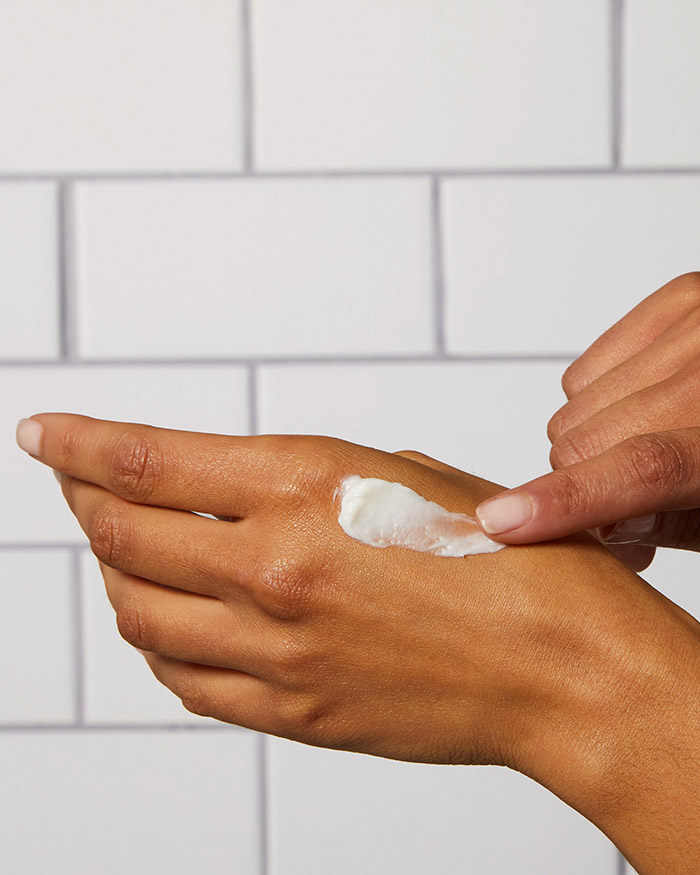 12_itch_relief_moisturizing_cream_396_r1_700x875.jpg