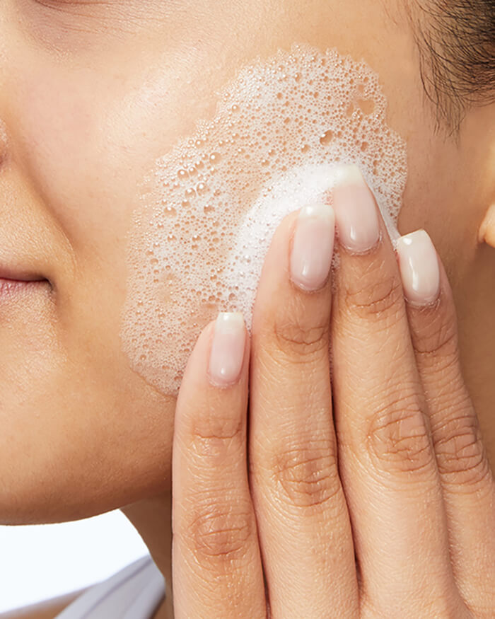 foamingfacialcleanser700x875_2.jpg