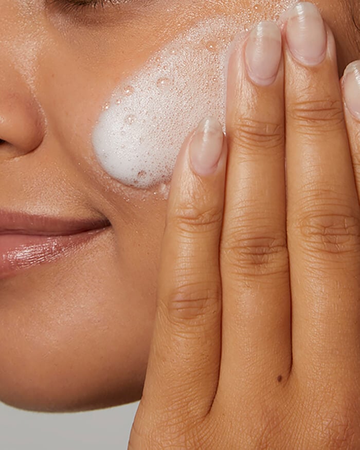hydratingcream-to-foamcleanser700x875_02.jpg