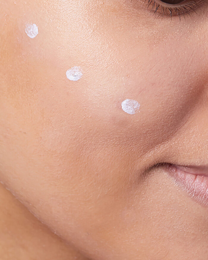 hydratingsunscreenspf50facelotion700x875_02.jpg